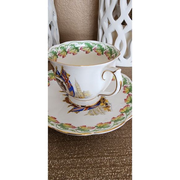 Vintage Royal Albert Loyalty Cup & Saucer Commemorative Set - Picture 5 of 9